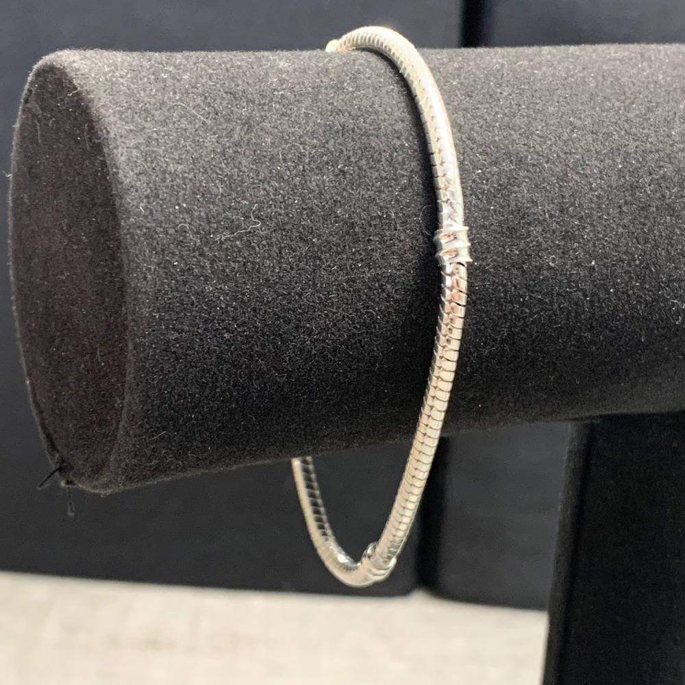 Silver Tone Heart Clasp Snake Chain Charm Bracelet 7.5 Inch 5230